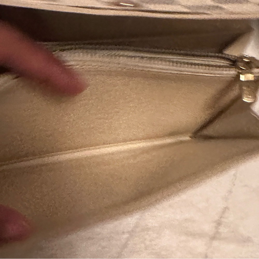 Louis Vuitton Azur Sarah Wallet - Picture 6 of 10